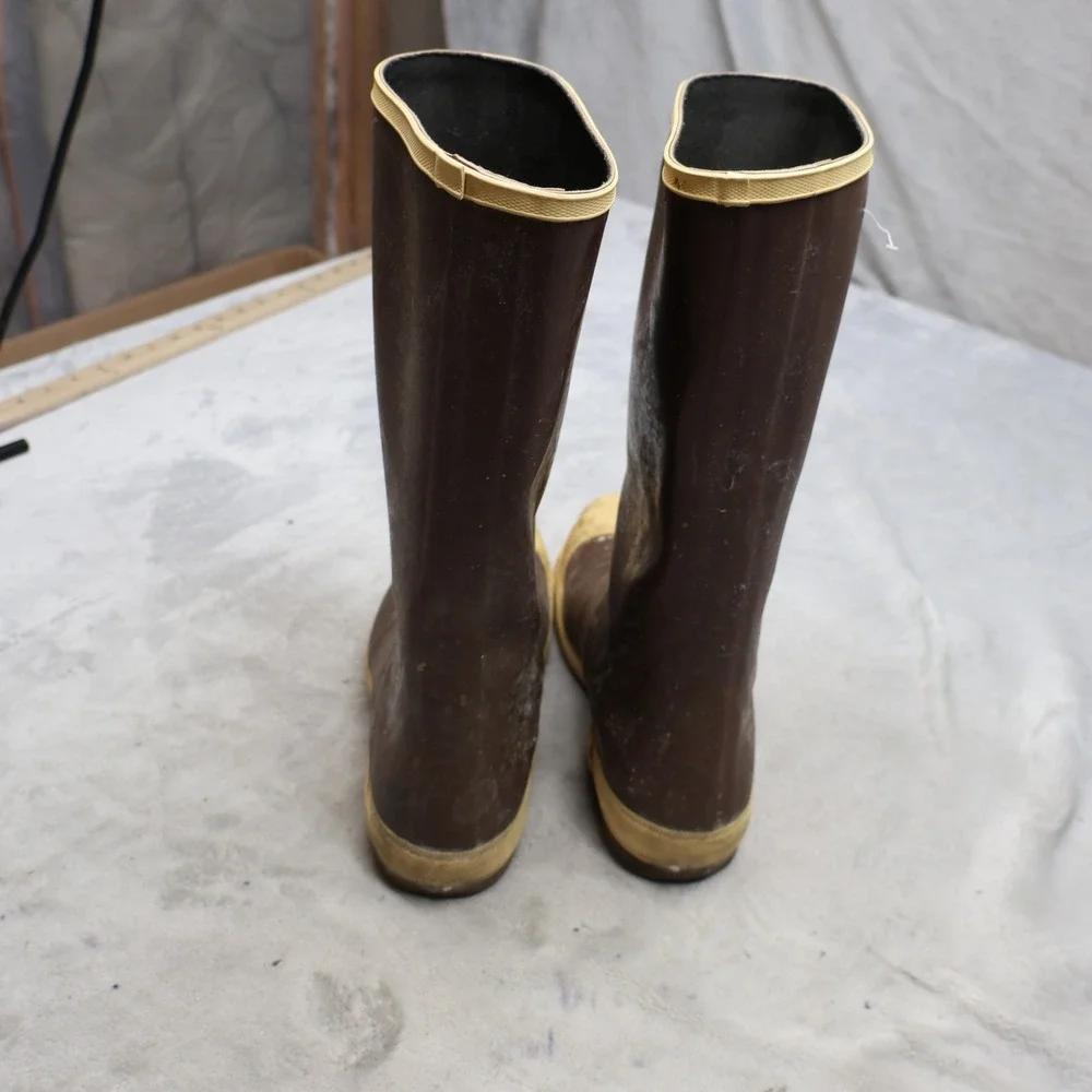 Xtratuf Mens 9 Rain Boots Brown Legacy Fishing Utility Slip Resistant Waterproof